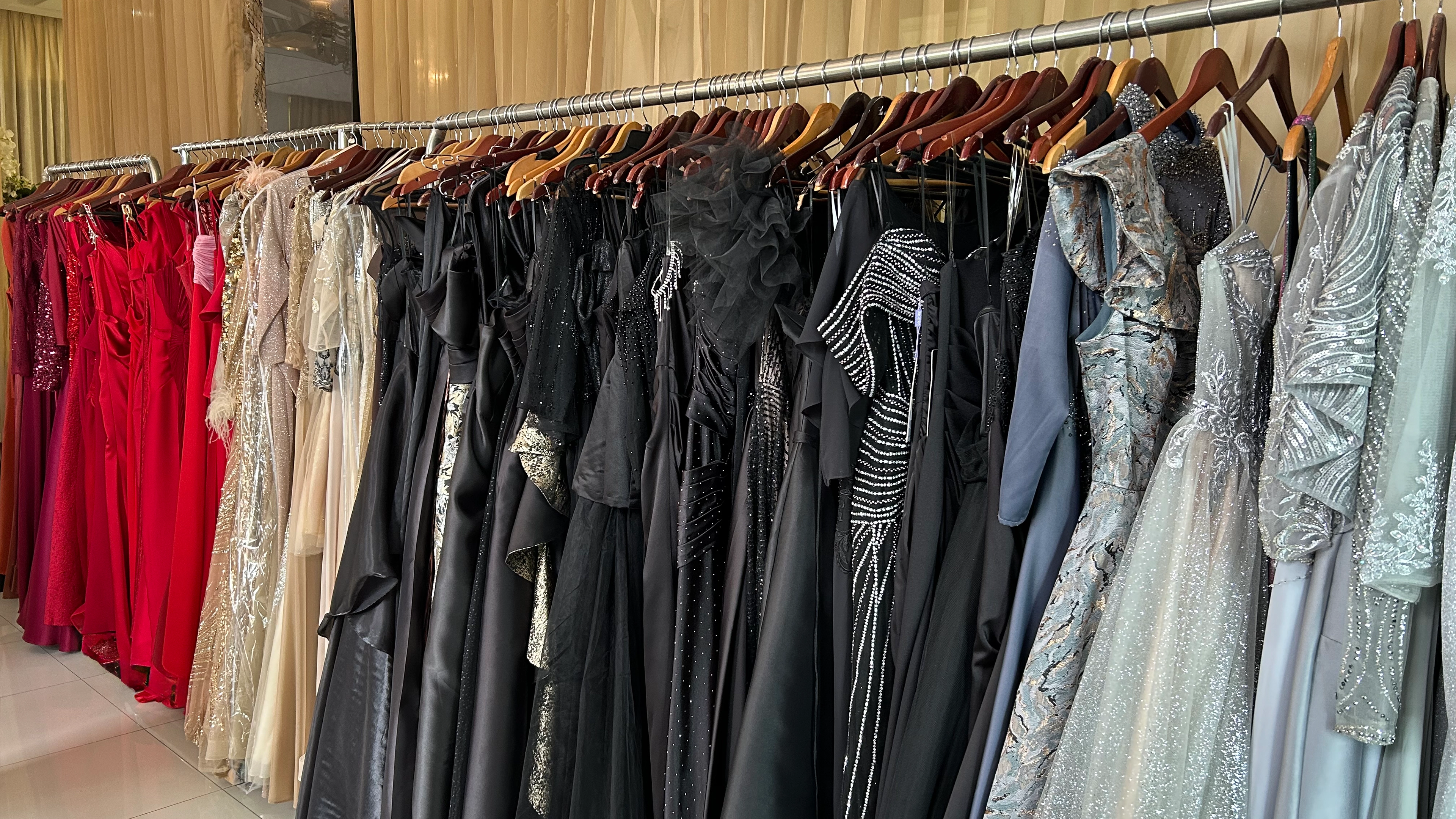 Vista interior del local MaBelle - Zona de productos